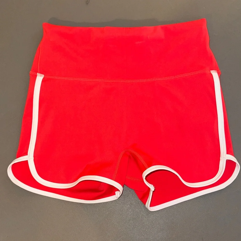 DSG Women's Red Bicycle Athletic Shorts Size M Runs Small - Picture 1 of 7